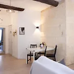 Apartment Appartement, Cinema Prive Et Table De Massage