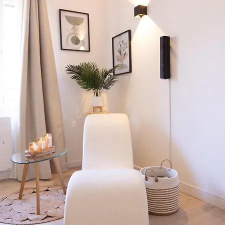 L'interlude Secret - De Charme A 4 Personnes * Beaucaire (Gard)